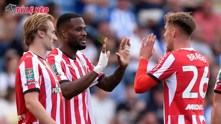 Southampton được kỳ vọng chiếm ưu thế về thế trận